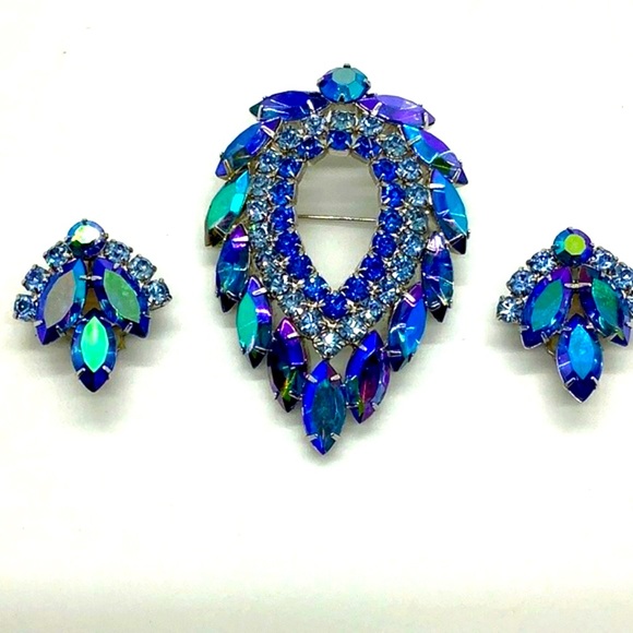 Sarah Coventry Juliana D & E Blue Lagoon Rhinestone Brooch Earrings Demi Parure - Picture 4 of 5